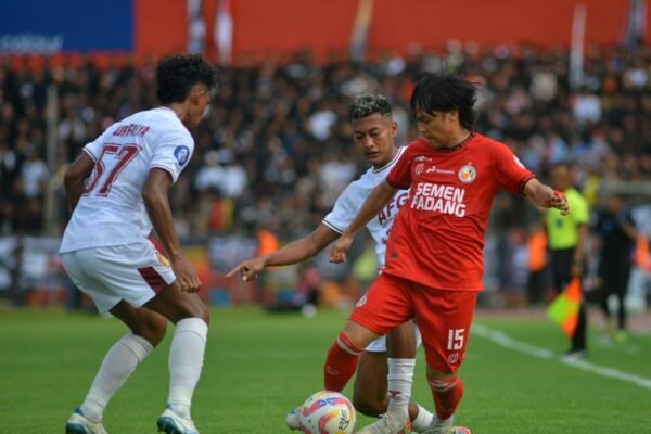 Semen Padang Tak Berhasil Raih Kemenangan Setelah Ditahan Imbang 1-1 oleh Persik