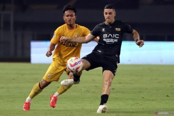 Alexis Messidoro Bersiap Mental Menyambut Pertandingan Lawan Persis Solo