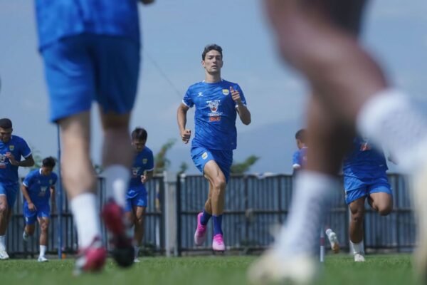 Barba Describes Match Against Lion City Sailors as a Significant Challenge for Persib