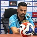 Tentu! Berikut adalah beberapa alternatif judul untuk "Pena Minta Persita Jadikan Tiga Laga Terakhir Sebagai Pembelajaran":

1. "Pena Minta Persita: Tiga Laga Terakhir Sebagai Pelajaran Berharga"
2. "Pelajaran dari Tiga Laga Terakhir: Seruan Pena untuk Persita"
3. "Refleksi Tiga Pertandingan: Pena Anjurkan Persita untuk Belajar"
4. "Tiga Laga Terakhir: Pena Sarankan Persita Mengambil Hikmah"
5. "Pena Mengusulkan Persita Belajar dari Tiga Pertandingan Terakhir"

Semoga salah satu dari alternatif ini cocok untuk yang Anda cari!